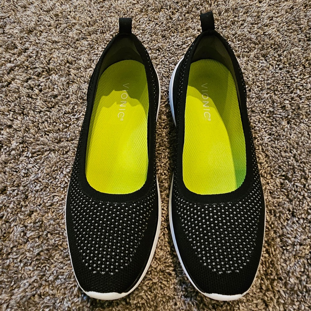 Vionic Kallie Sneaker Women 7 Black Slip On Knit Orthotic Comfort Flat Walking